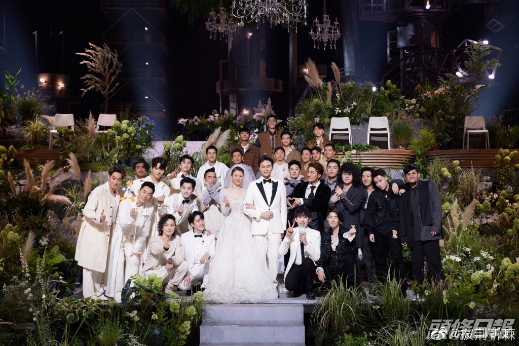 杜挺豪又認為面對偶像有段長久又美滿的婚姻似乎應該更祝福，他又有感時代改變，Fans對於偶像的戀情接受程度變大。